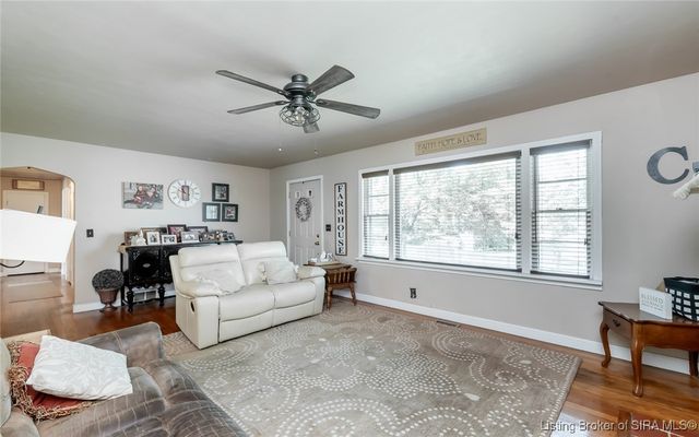 779 N Washington Street, Scottsburg, IN 47170