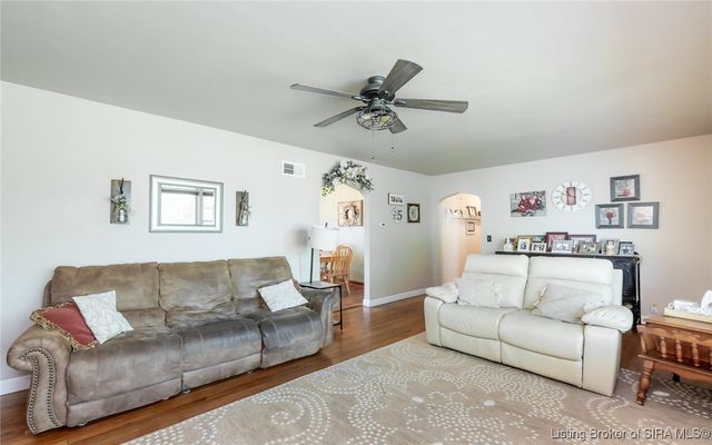 779 N Washington Street, Scottsburg, IN 47170