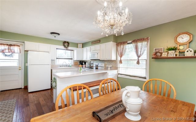 779 N Washington Street, Scottsburg, IN 47170