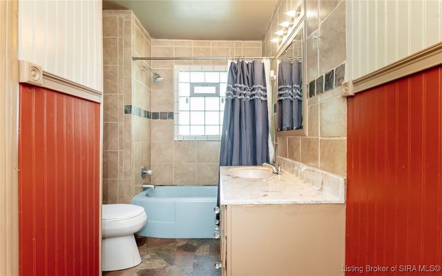 779 N Washington Street, Scottsburg, IN 47170