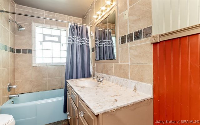 779 N Washington Street, Scottsburg, IN 47170