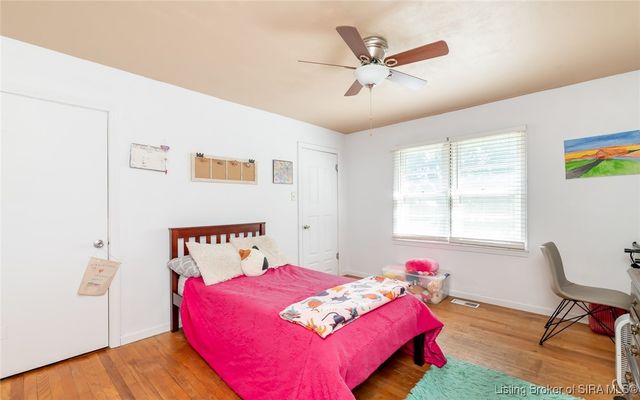 779 N Washington Street, Scottsburg, IN 47170