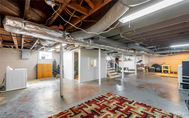 779 N Washington Street, Scottsburg, IN 47170