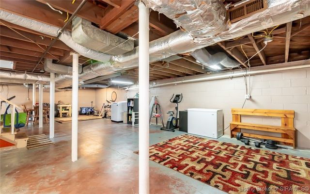 779 N Washington Street, Scottsburg, IN 47170