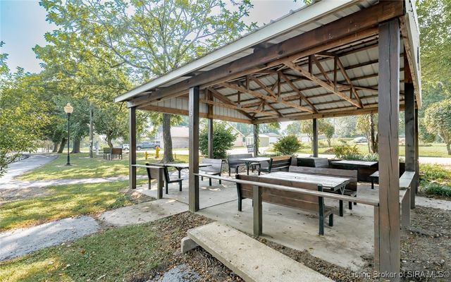 779 N Washington Street, Scottsburg, IN 47170