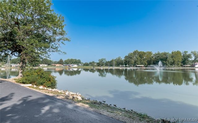 779 N Washington Street, Scottsburg, IN 47170