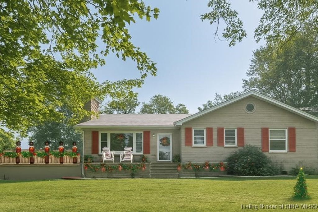 779 N Washington Street, Scottsburg, IN 47170