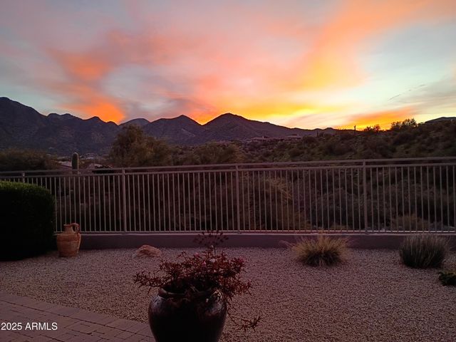 10913 E SALT BUSH Drive, Scottsdale, AZ 85255