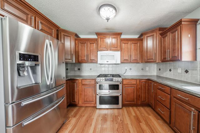 10105 E Bayley St, Wichita, KS 67207