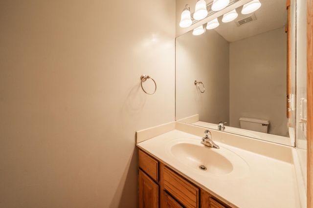 10105 E Bayley St, Wichita, KS 67207