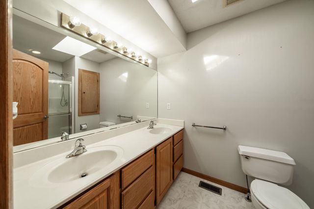 10105 E Bayley St, Wichita, KS 67207