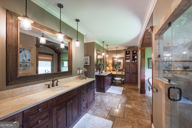 426 Oakland Road, Gay, GA 30218