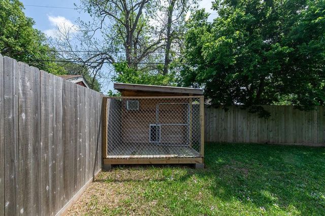 525 20th Avenue N, Texas City, TX 77590