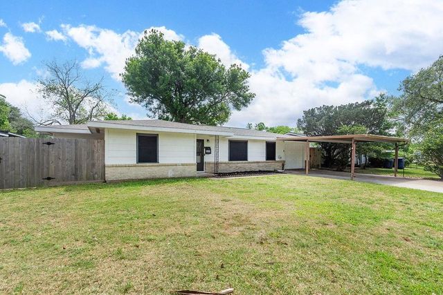 525 20th Avenue N, Texas City, TX 77590