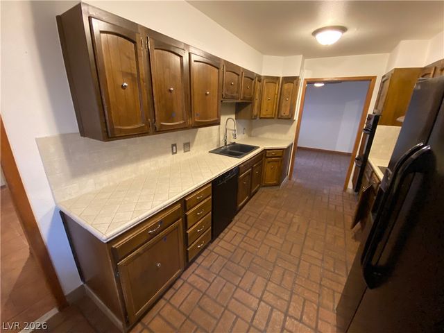 2901 Burton Avenue, Las Vegas, NV 89102