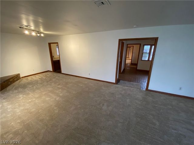 2901 Burton Avenue, Las Vegas, NV 89102