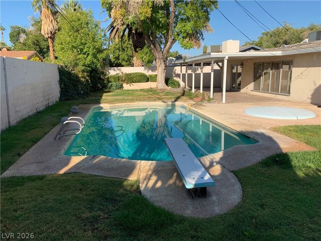 2901 Burton Avenue, Las Vegas, NV 89102