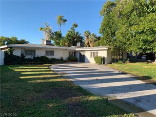 2901 Burton Avenue, Las Vegas, NV 89102