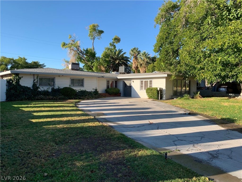 2901 Burton Avenue, Las Vegas, NV 89102