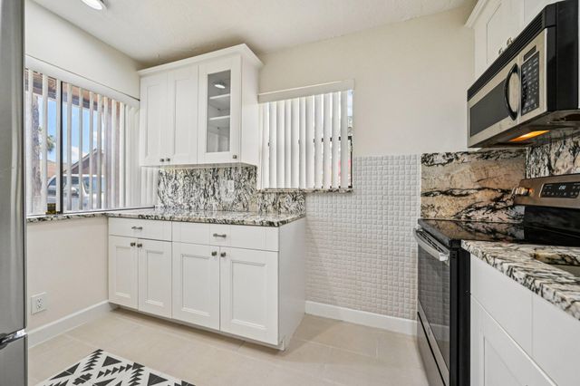 166 Sparrow Drive 1a, Royal Palm Beach, FL 33411