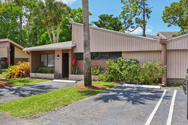 166 Sparrow Drive 1a, Royal Palm Beach, FL 33411