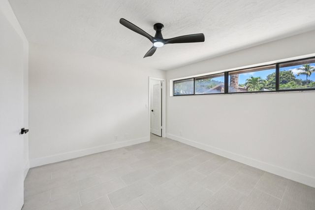 166 Sparrow Drive 1a, Royal Palm Beach, FL 33411