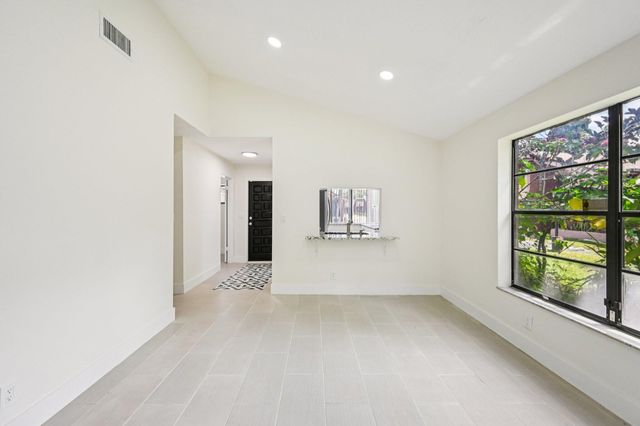 166 Sparrow Drive 1a, Royal Palm Beach, FL 33411