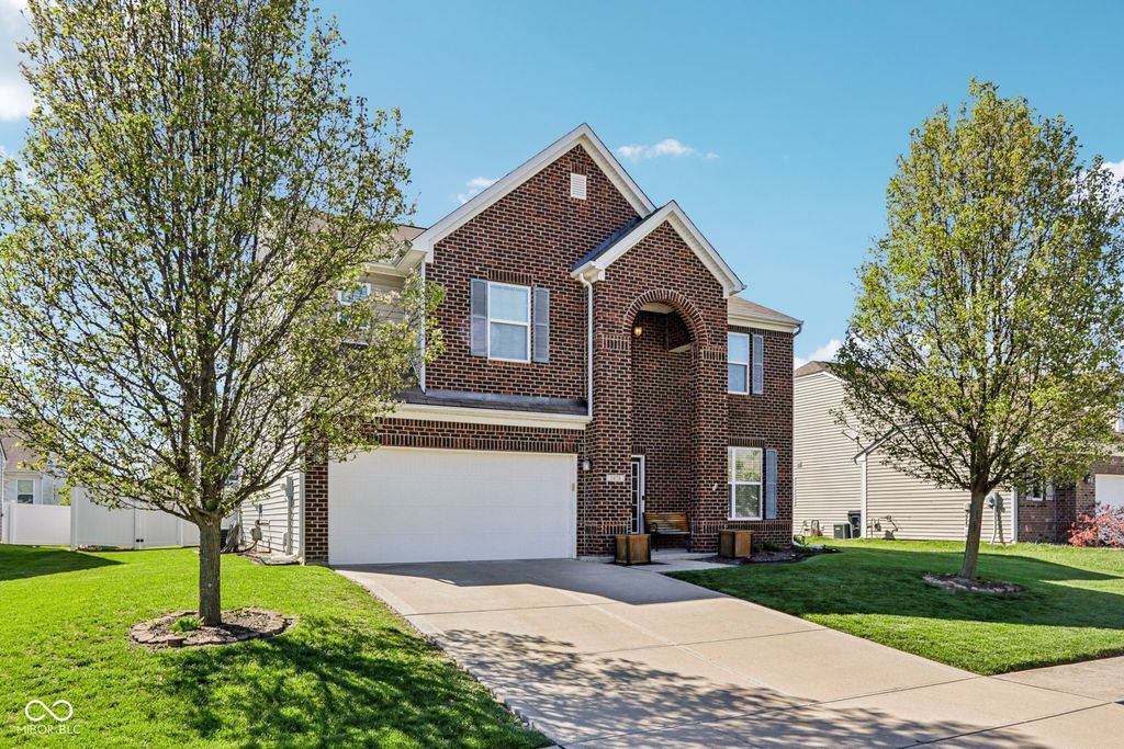 1476 Padana Drive, Greenwood, IN 46143