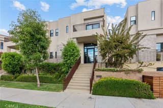 18703 Redwing Street, Tarzana, CA 91356