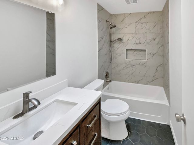 334 W LODGE Drive, Tempe, AZ 85283