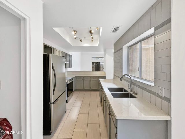 334 W LODGE Drive, Tempe, AZ 85283