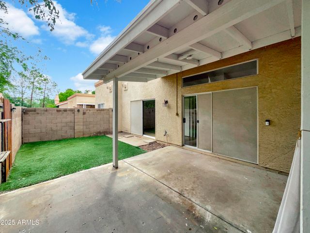 334 W LODGE Drive, Tempe, AZ 85283