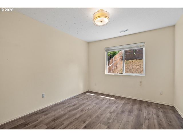 3238 Nw PACIFIC RIM Dr, Camas, WA 98607