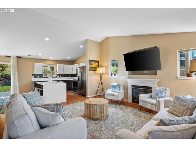 3238 Nw PACIFIC RIM Dr, Camas, WA 98607