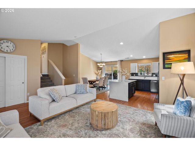 3238 Nw PACIFIC RIM Dr, Camas, WA 98607