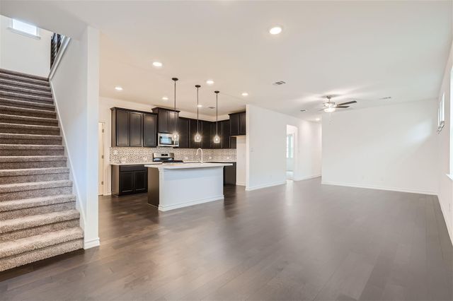 125 Watkinville RD, Hutto, TX 78634