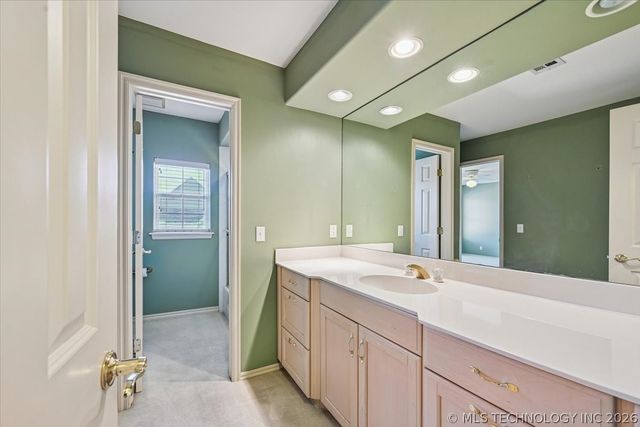 1442 S Newport Avenue, Tulsa, OK 74120