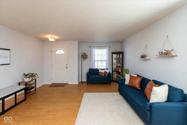 782 Runnymede Court, Greenfield, IN 46140