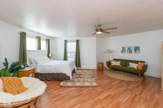 782 Runnymede Court, Greenfield, IN 46140