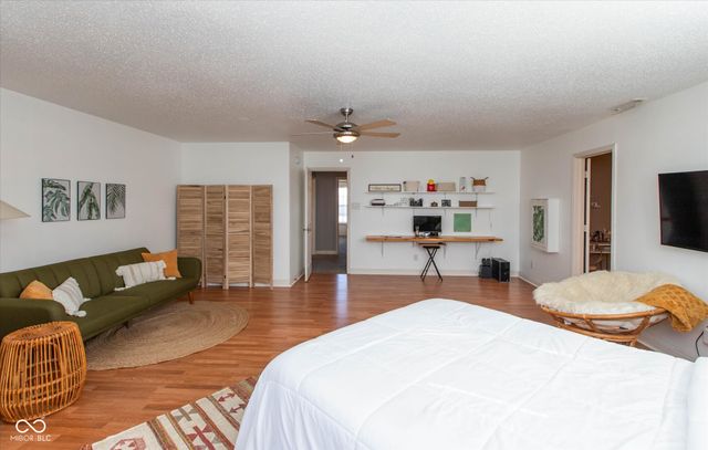 782 Runnymede Court, Greenfield, IN 46140