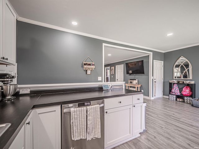 1005 E Porter Street, Winslow, IN 47598
