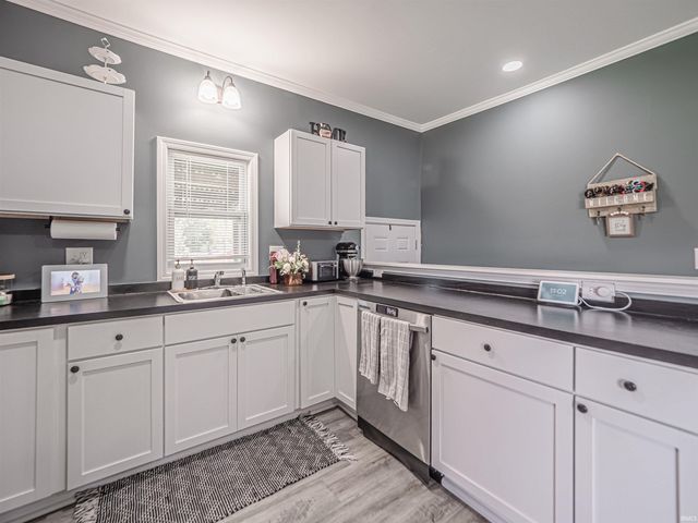 1005 E Porter Street, Winslow, IN 47598