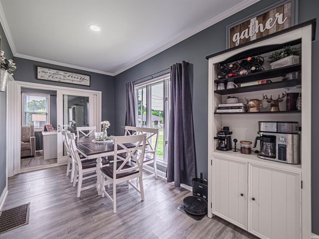 1005 E Porter Street, Winslow, IN 47598
