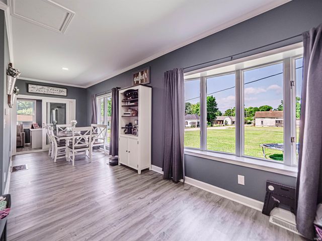 1005 E Porter Street, Winslow, IN 47598