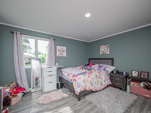 1005 E Porter Street, Winslow, IN 47598