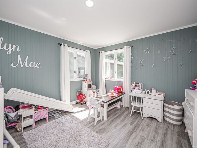 1005 E Porter Street, Winslow, IN 47598