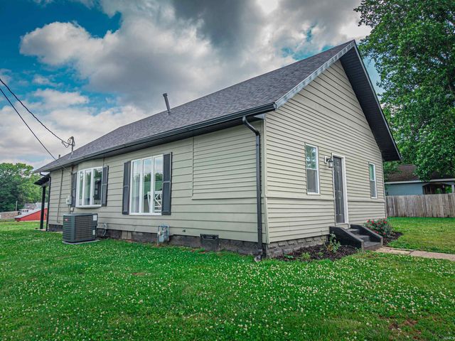1005 E Porter Street, Winslow, IN 47598