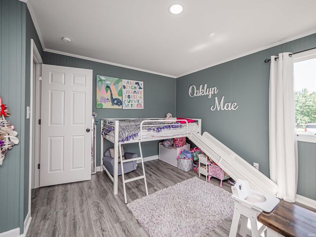 1005 E Porter Street, Winslow, IN 47598