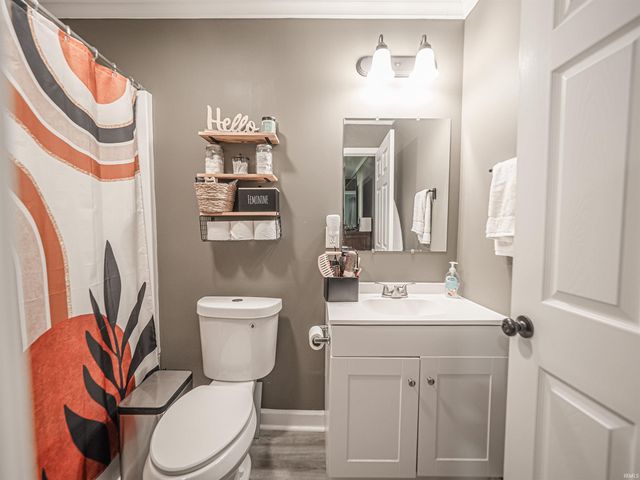 1005 E Porter Street, Winslow, IN 47598