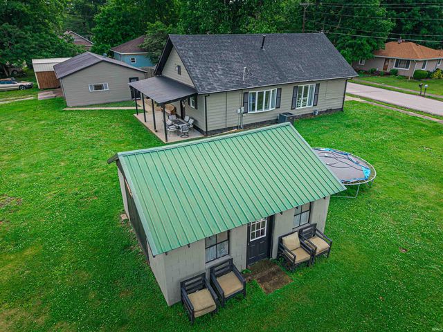 1005 E Porter Street, Winslow, IN 47598